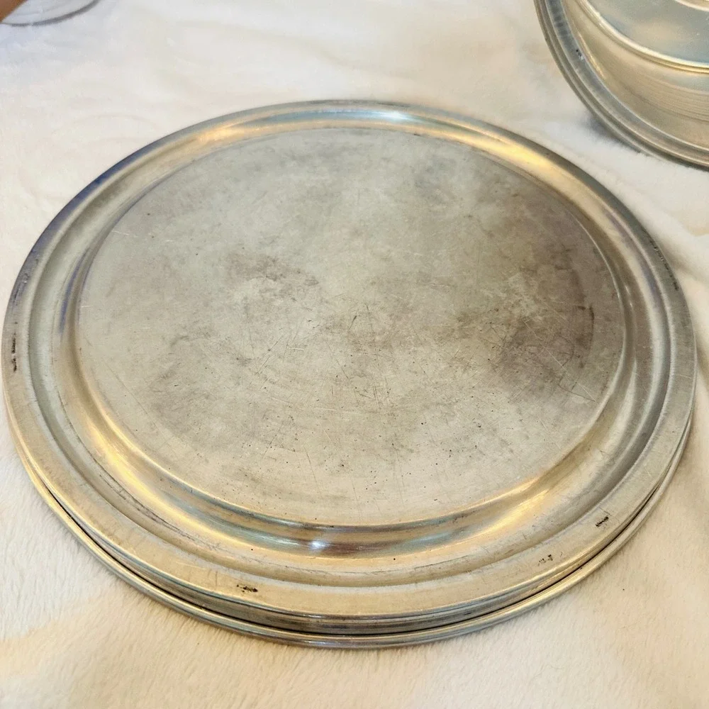 Regal‎ Cake Saver Carrier Vintage Silver Good Aluminum Mid Century Locking Lid